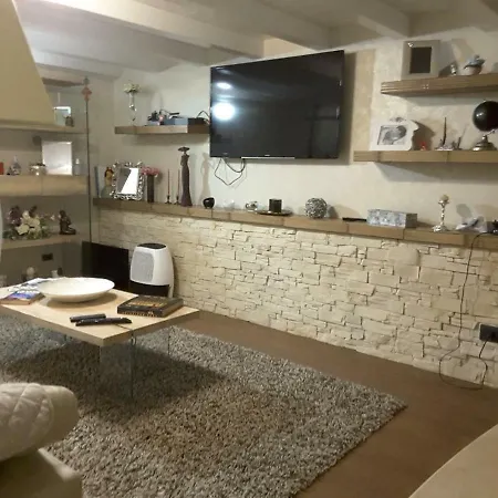 بيت للعطل Daniela House 2 *
